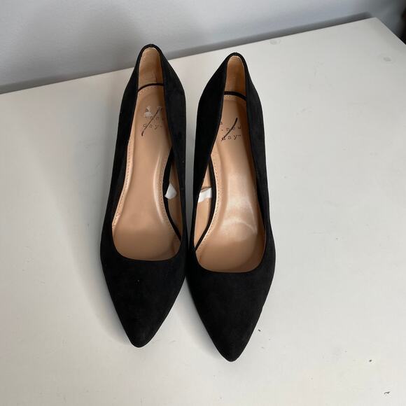 Classic Black Suede Pump - Picture 3 of 5